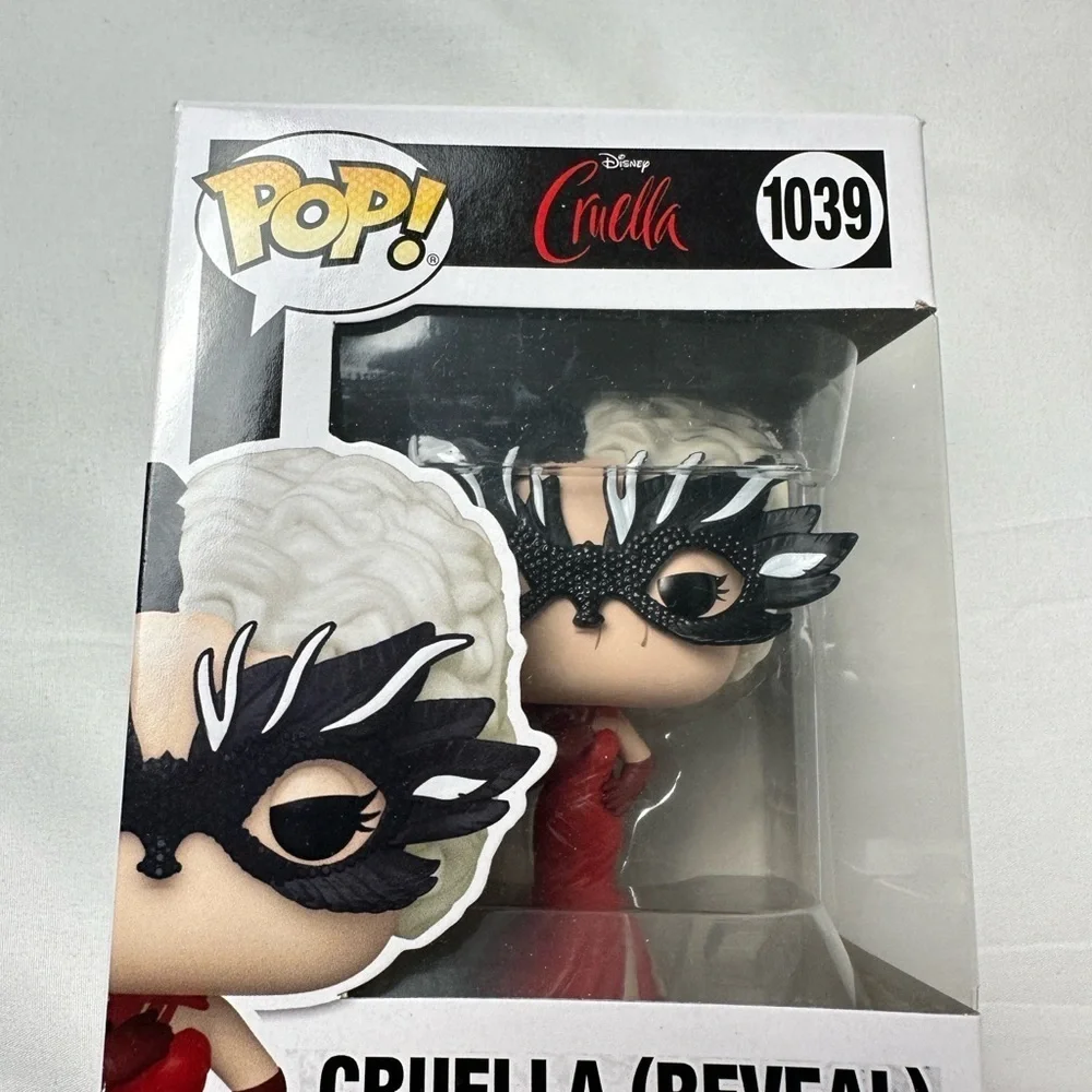 Disney Cruella (Reveal) Funko Pop Vinyl Figure